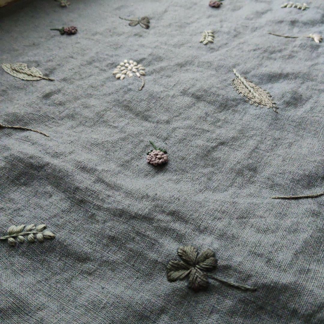 【アンちゃん様オーダー専用ページ】リネン刺繍　クッションカバー