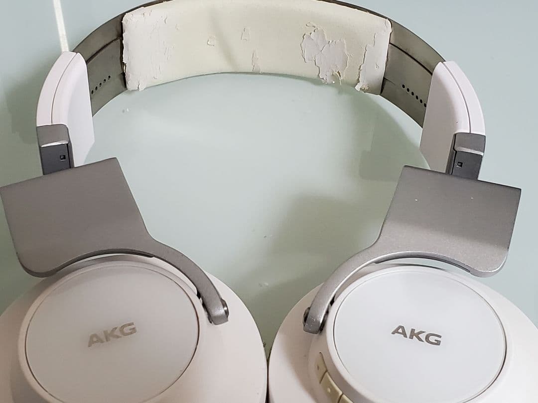 【動作確認済】AKG 無線ヘッドホン K845BT ホワイト 訳あり