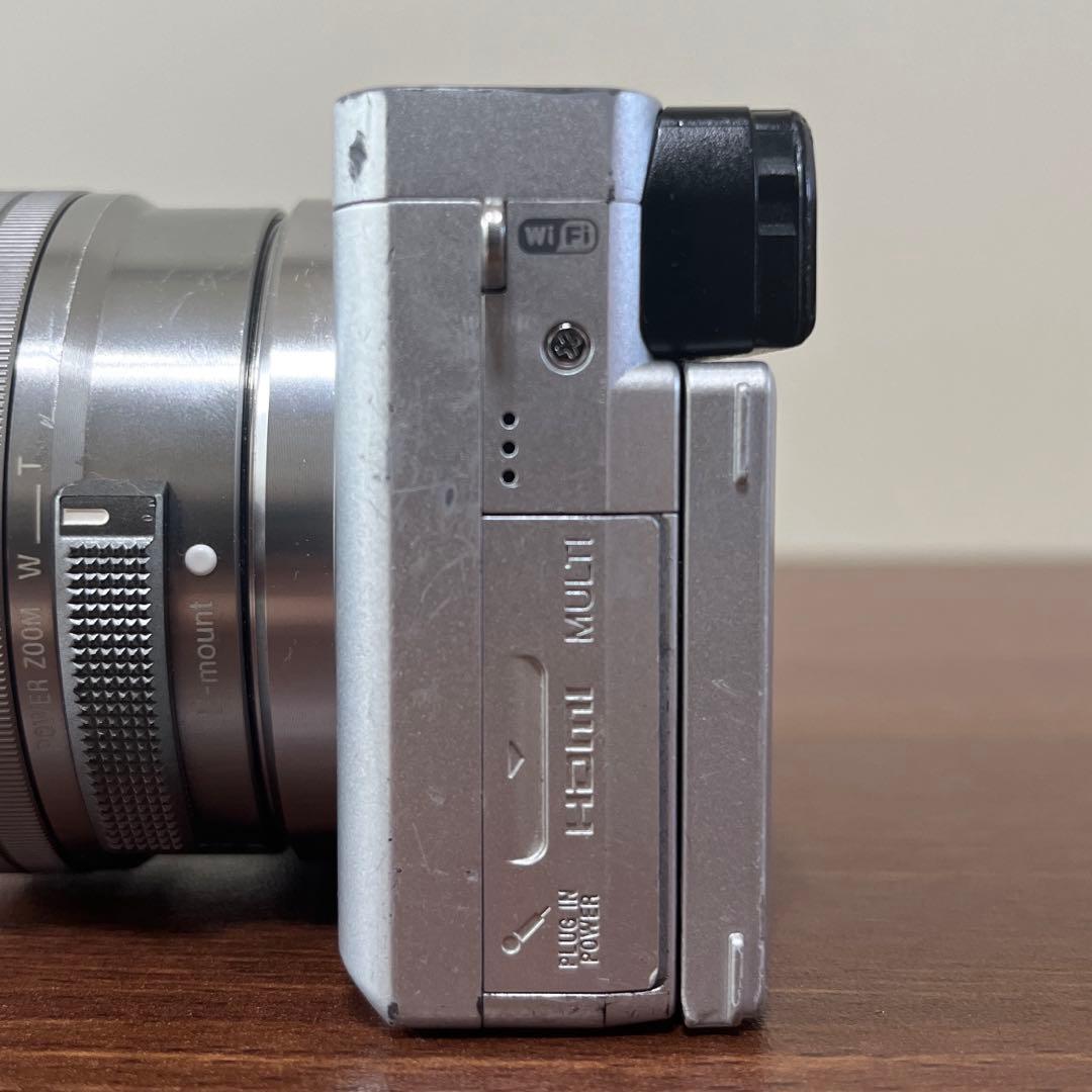 SONY α6400 シルバー 【レンズ・おまけ付け】