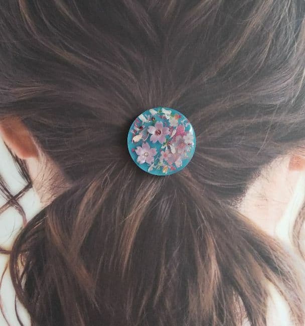 桜舞うブルー系ラウンドレジンヘアゴム