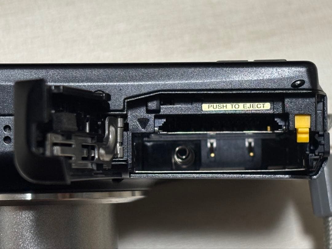 FUJIFILM FINEPIX F100fd ブラック