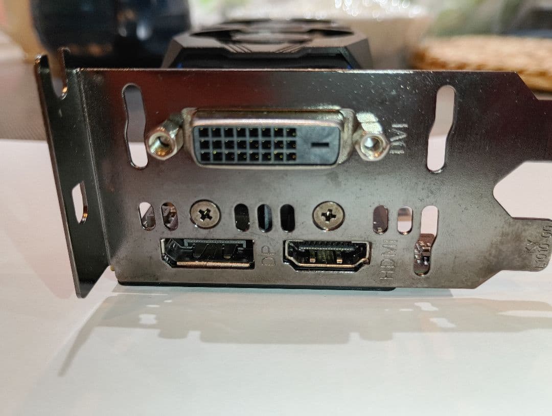 ASUS GTX1650 LP 美品 ロープロファイル 動作良好