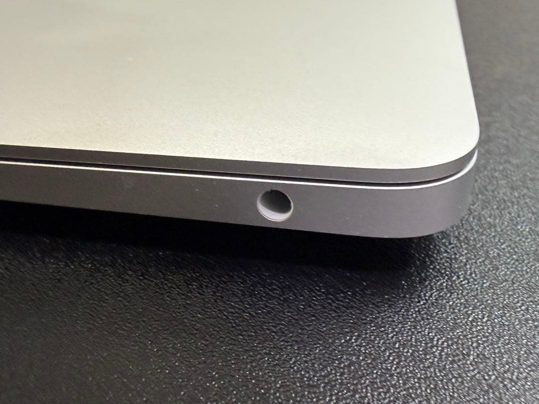 MacBook Air 2020 M1 8GB 512GBバッテリー容量85%