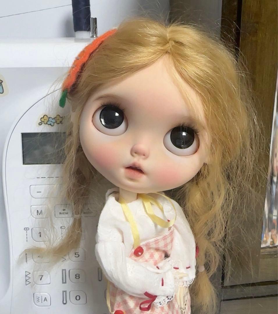 カスタムブライス 海外作家様 純粋な眼差し 幼い 大きなお目目 かわいい子ちゃん
