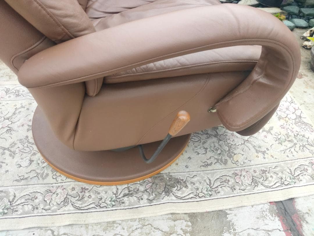 (至福の時) カリモク☆ampio☆本革リクライナーPチェア（35.8万)