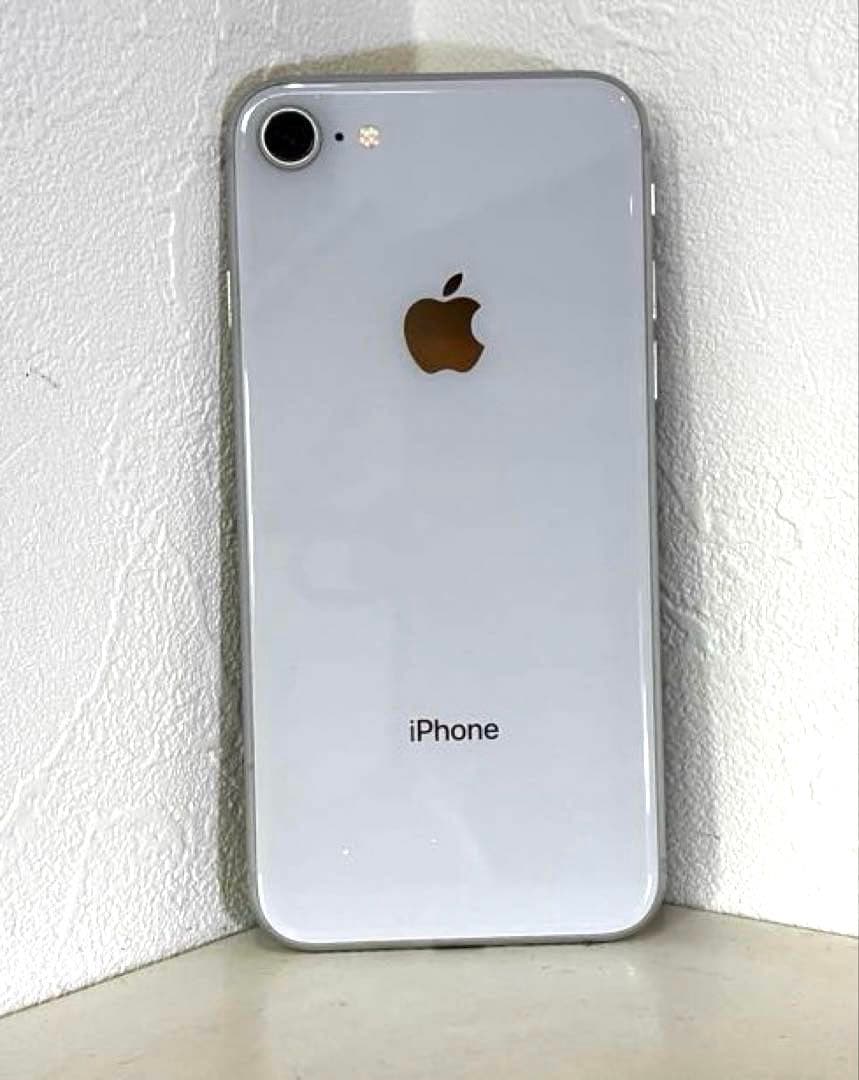 【売り切り】Apple iPhone 8 シルバー 箱付き