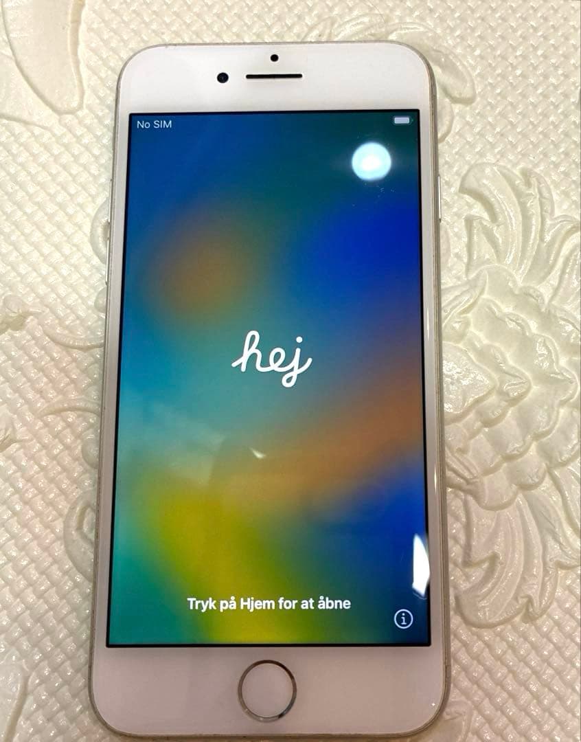 【売り切り】Apple iPhone 8 シルバー 箱付き