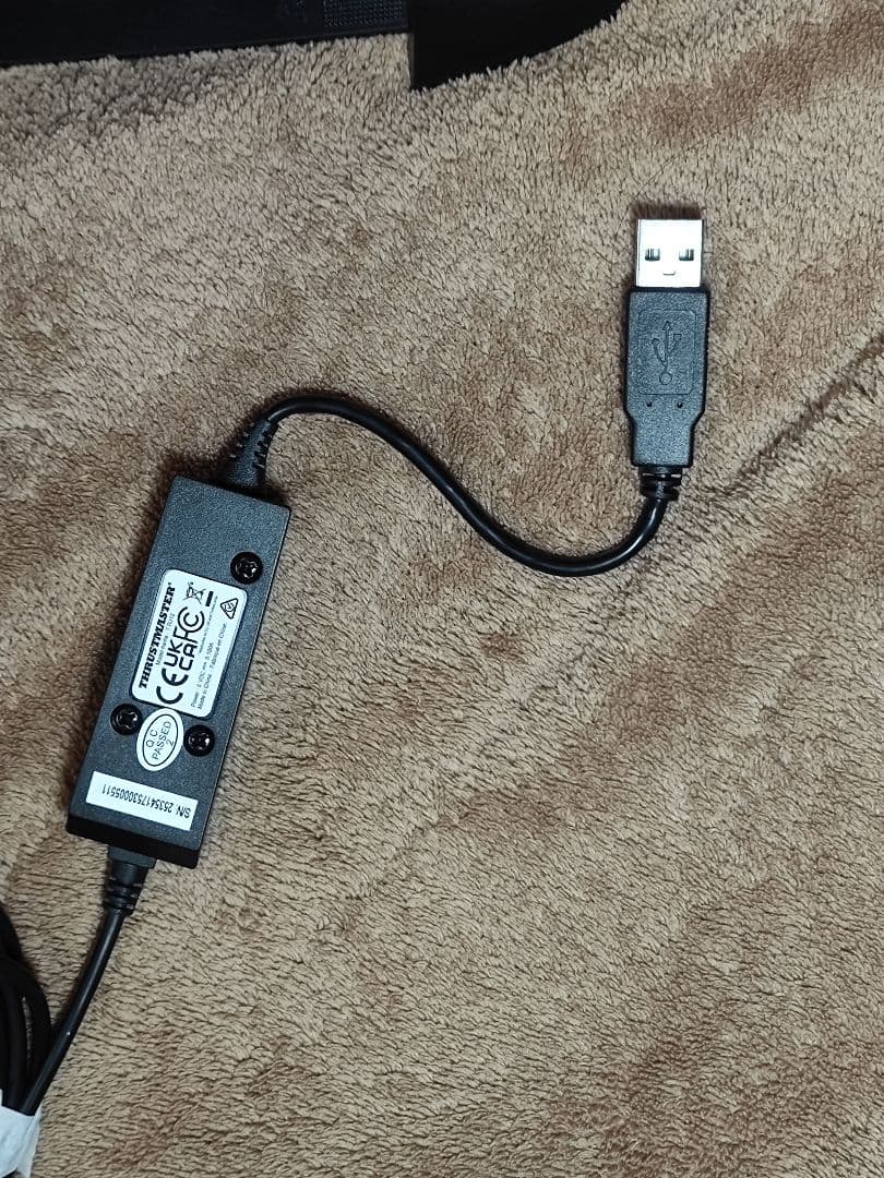 THRUSTMASTER ラダーペダル＆専用USBコネクタ