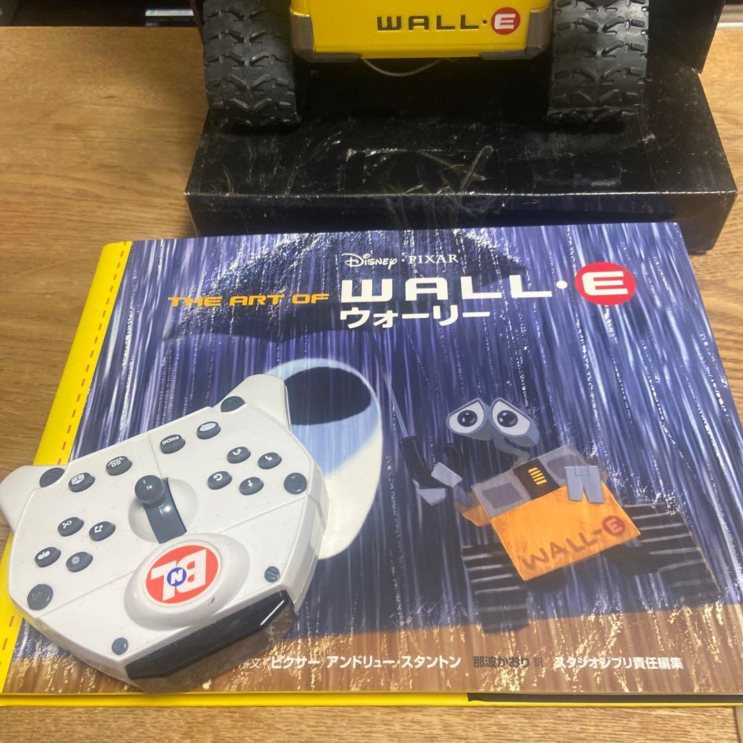 WALL・E フィギュア アートブック付き