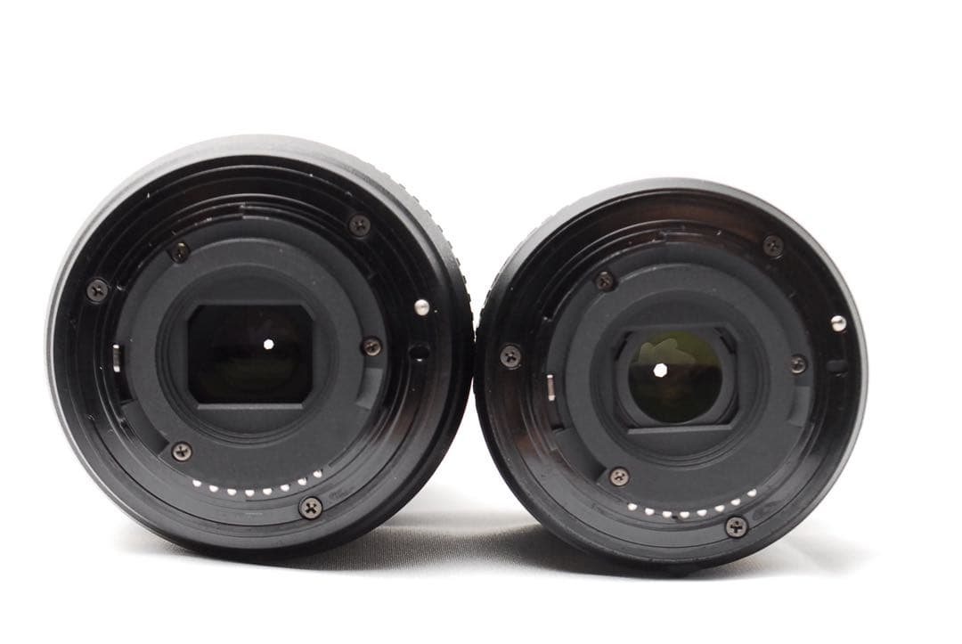 新品級✨️Nikon D5600★ショット数84！ダブルズーム＆WiFi付！