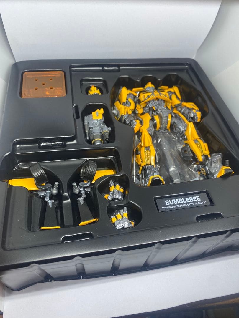 海洋堂 特撮リボルテック バンブルビー