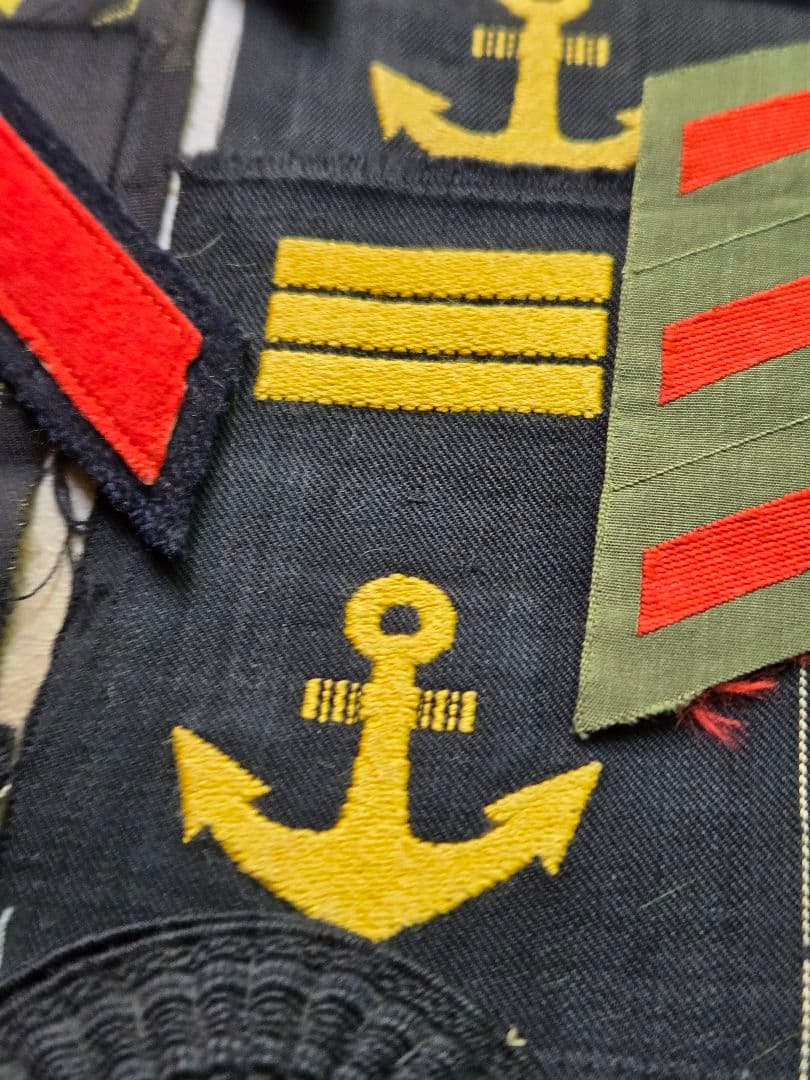 第２次大戦頃　実物/格安　日本海軍階級章他　一括セット