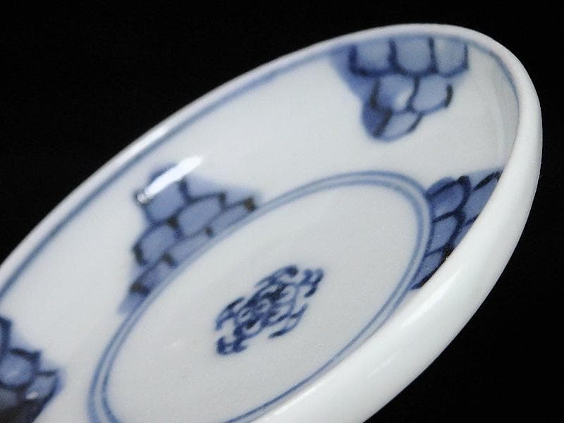 古伊万里　染付　平角繋ぎに五弁花の図　豆皿　A879AS-BWo