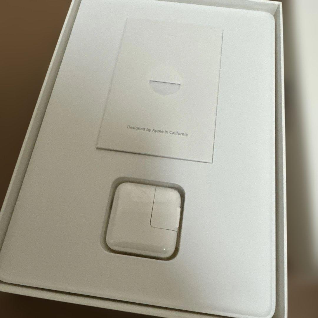 メルカリ便　iPad Air MD789J/A