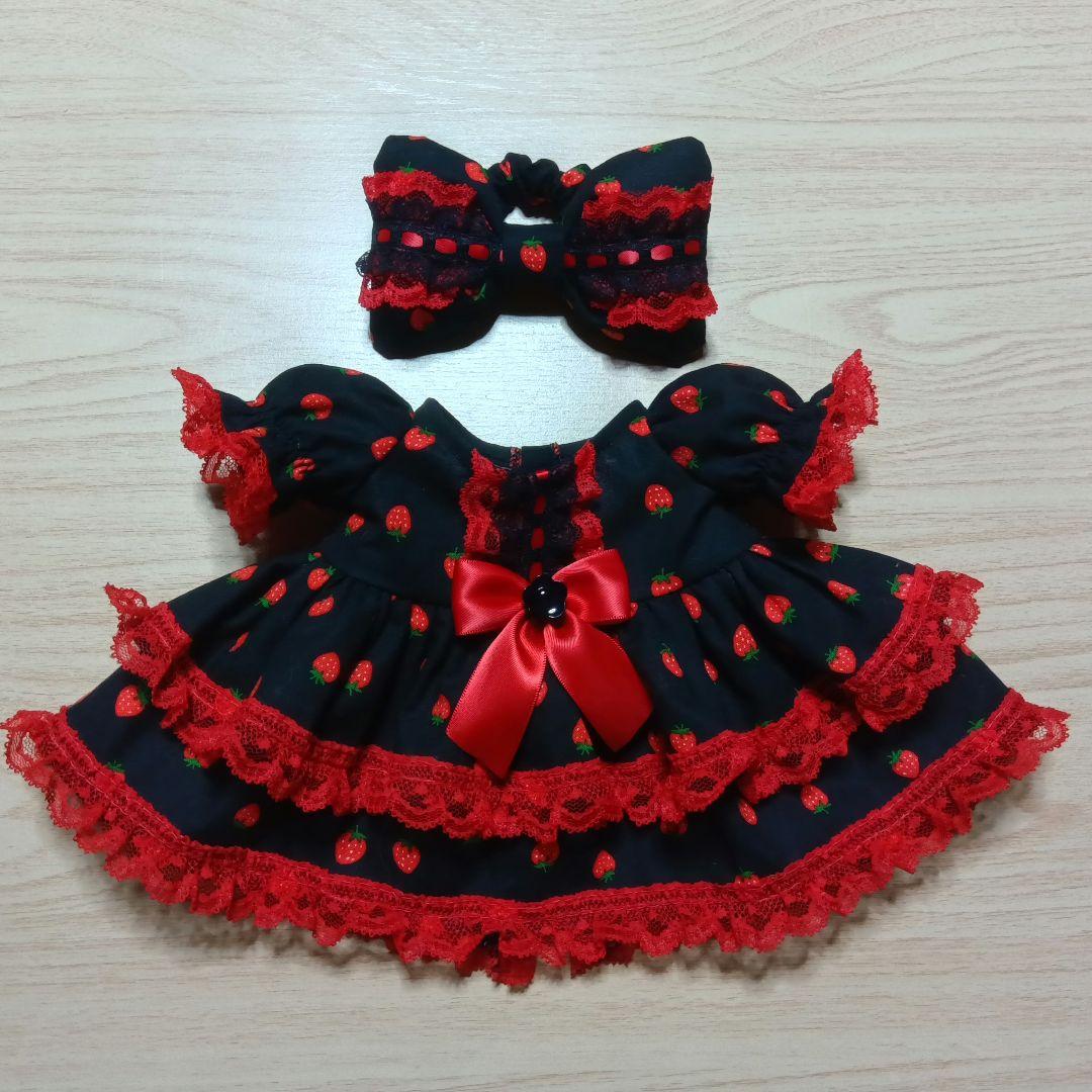 「えりりん 」ステラルー　ハンドメイドコスチューム　いちご柄のワンピース