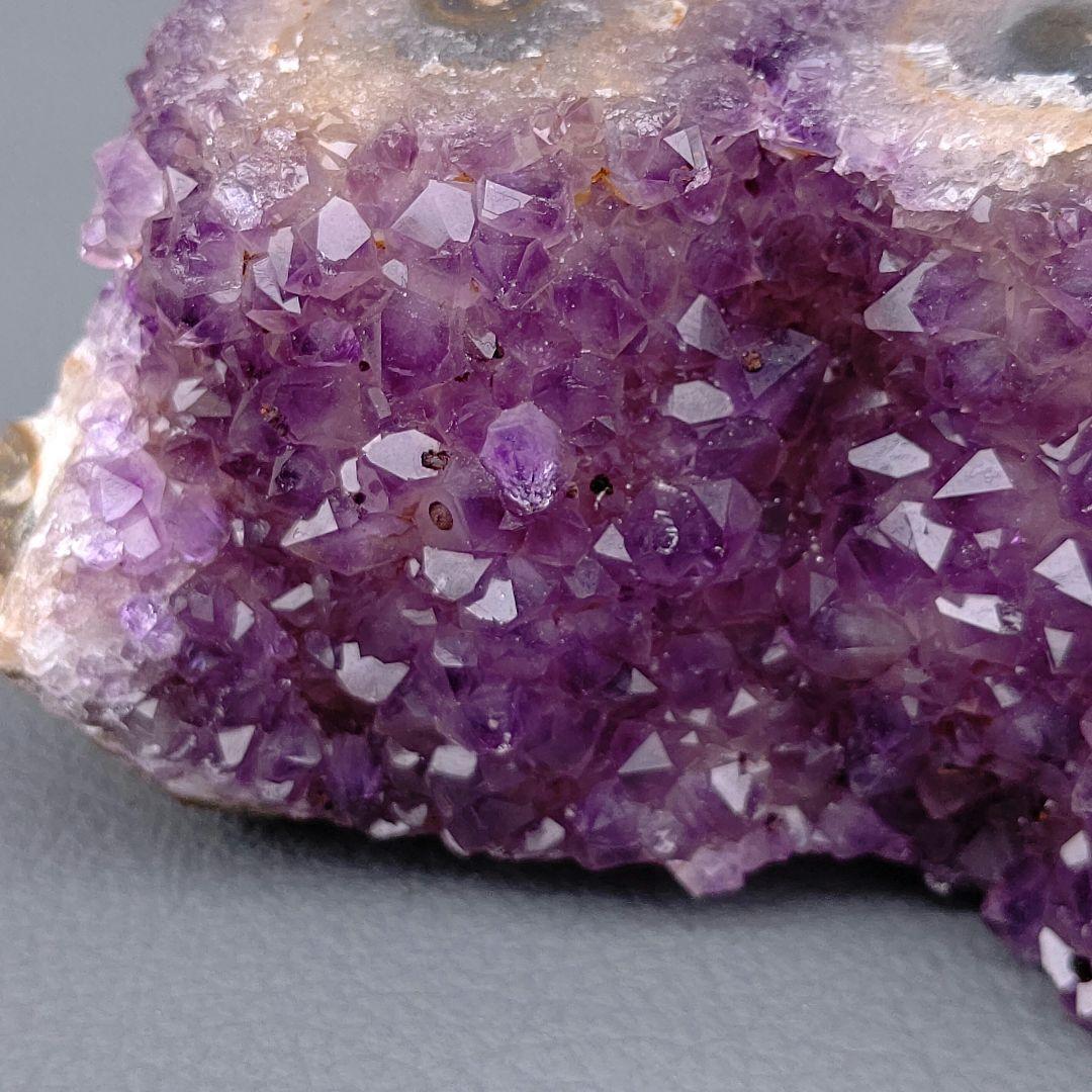 ウルグアイ産　アメジスト フラワー 印象的な同心円　クラスター　母岩付き　花