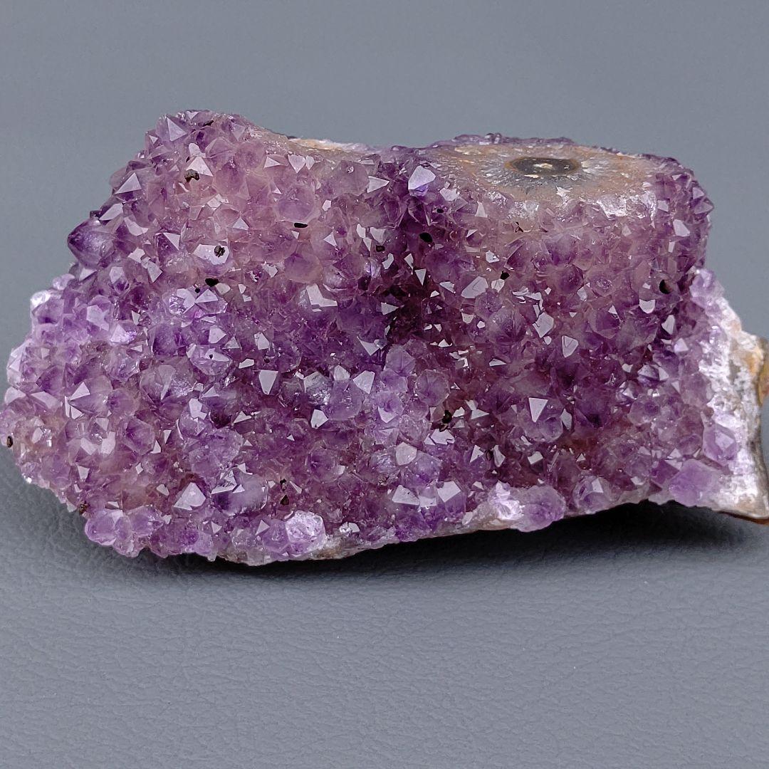 ウルグアイ産　アメジスト フラワー 印象的な同心円　クラスター　母岩付き　花