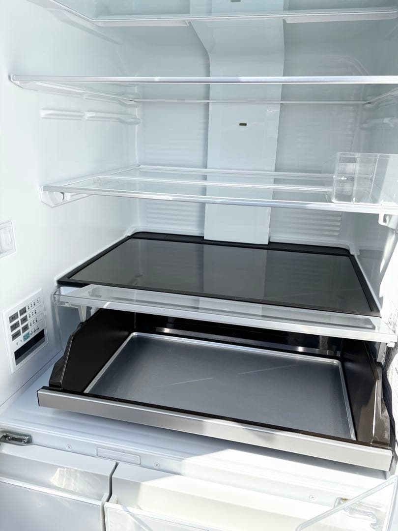 値下げしました❗️パナソニック パーシャル搭載　600L NR-F606WPX-W