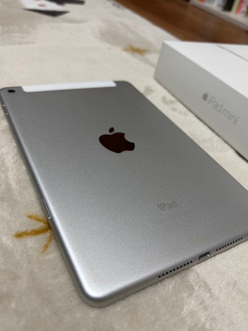 iPad mini4 128gb シルバー WiFi cellular 付属品有