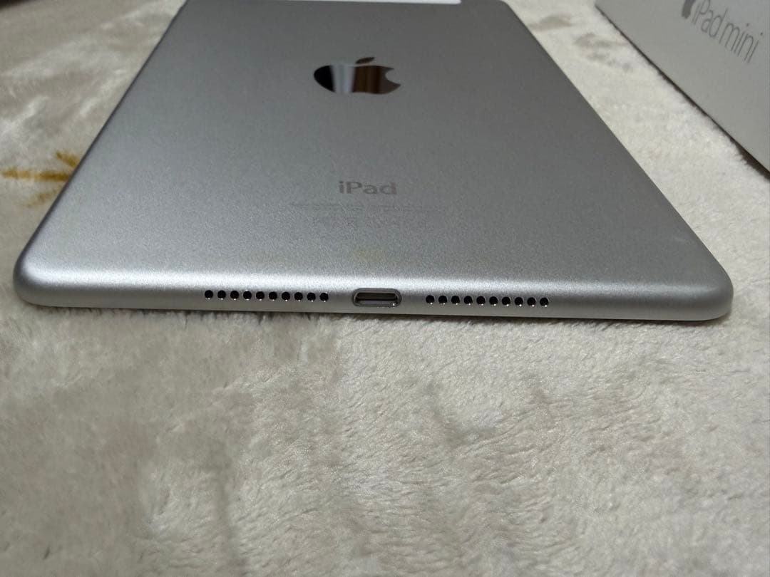 iPad mini4 128gb シルバー WiFi cellular 付属品有