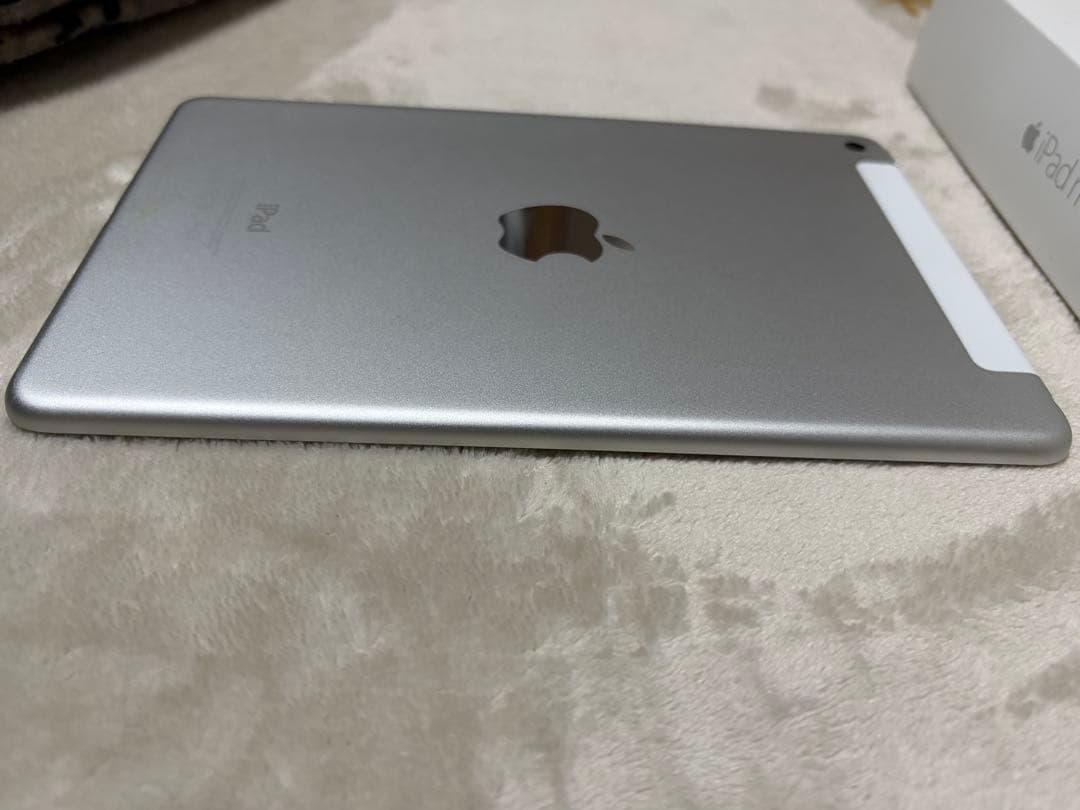 iPad mini4 128gb シルバー WiFi cellular 付属品有