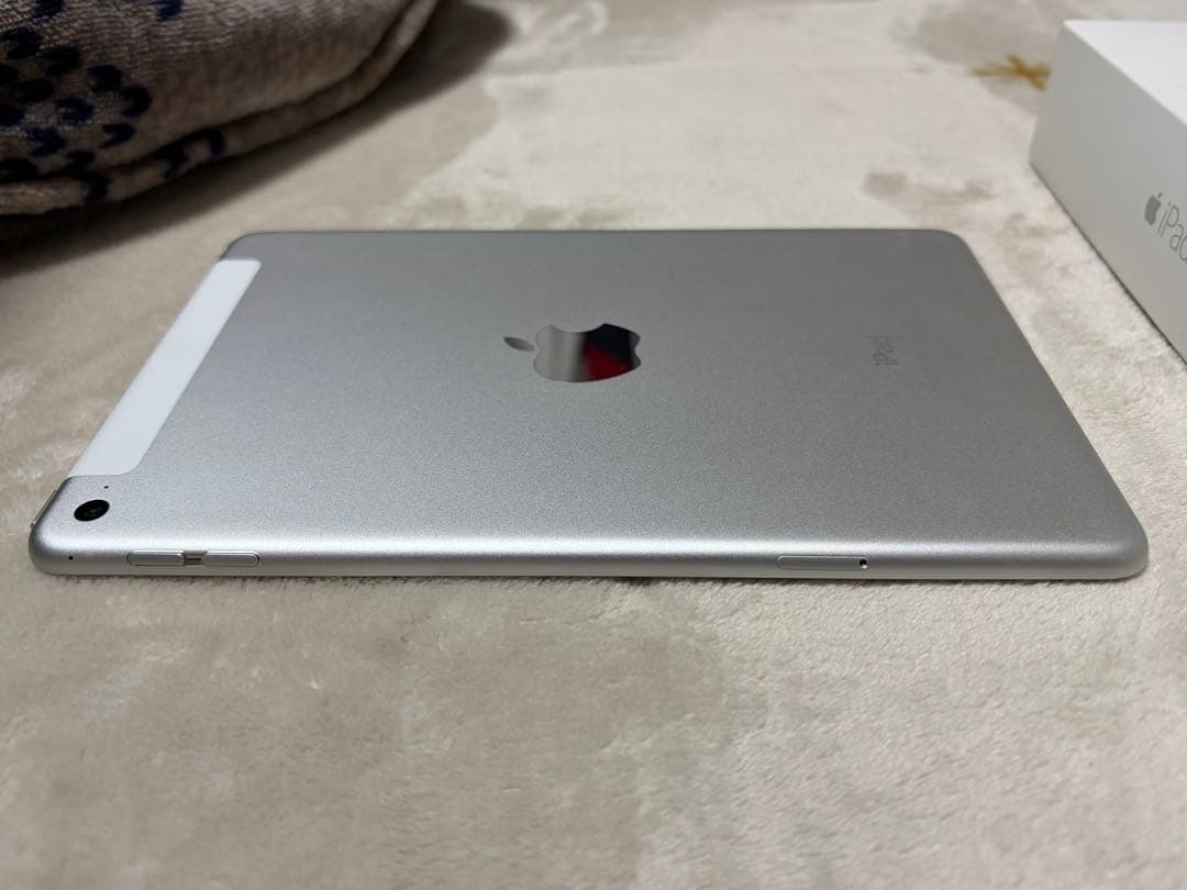 iPad mini4 128gb シルバー WiFi cellular 付属品有