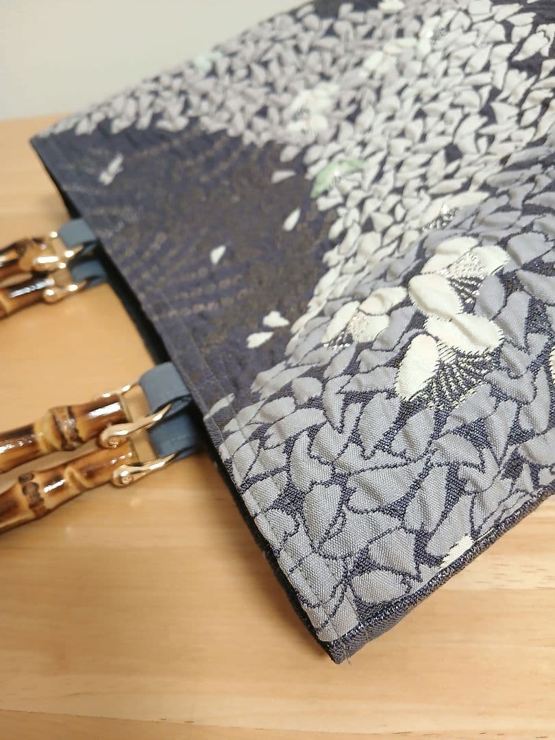 帯リメイクバッグ★ハンドメイドバッグ★ 雲幻暈し文様 銀糸 箔 紫 正絹、袋帯