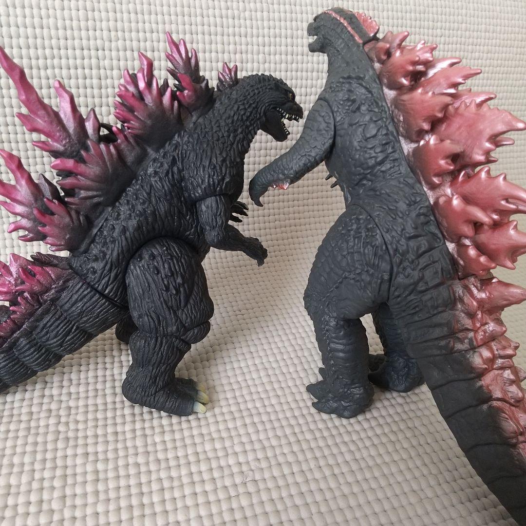 ゴジラ10体〈ゴールド/シルバー/新旧対決/ピンク/巨大異形/富士山〉ソフビ