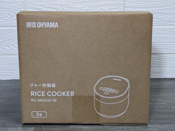 アイリスオーヤマ 炊飯器 3合 マイコン RC-MGA30-W 2.5kg