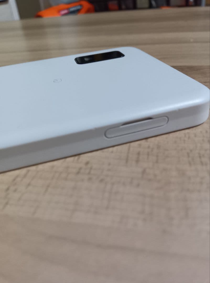 AQUOS wish3 SH-53D ホワイト　docomo版 SIMフリー
