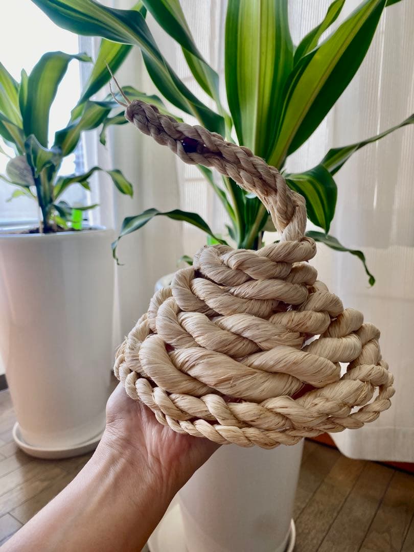 弁財天様のお使い。精麻縁起物　巳様　小判　つき。金運、繁栄運を願って