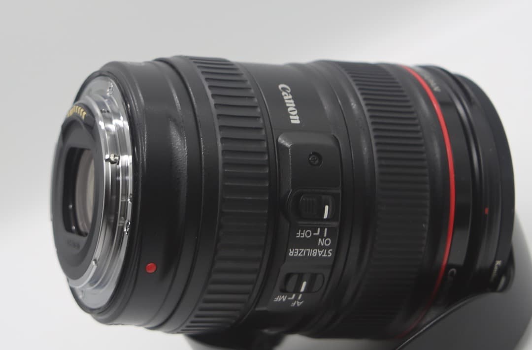 【美品】キヤノン EF 24-105mm F4L IS USM
