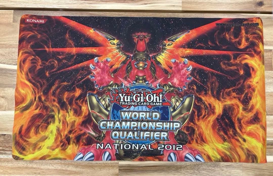 遊戯王　コズミックブレイザードラゴン WCQ 2012プレイマット