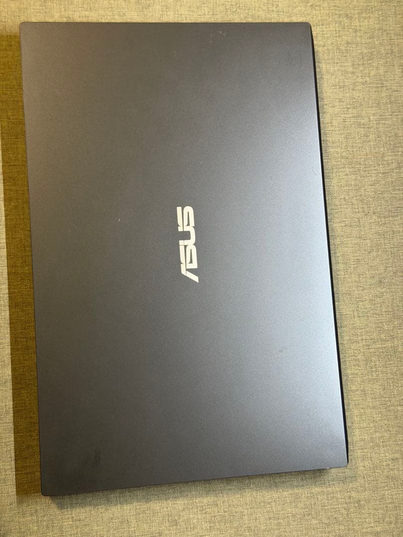 ASUS 2023年i7-16GB-512GB office 13世代