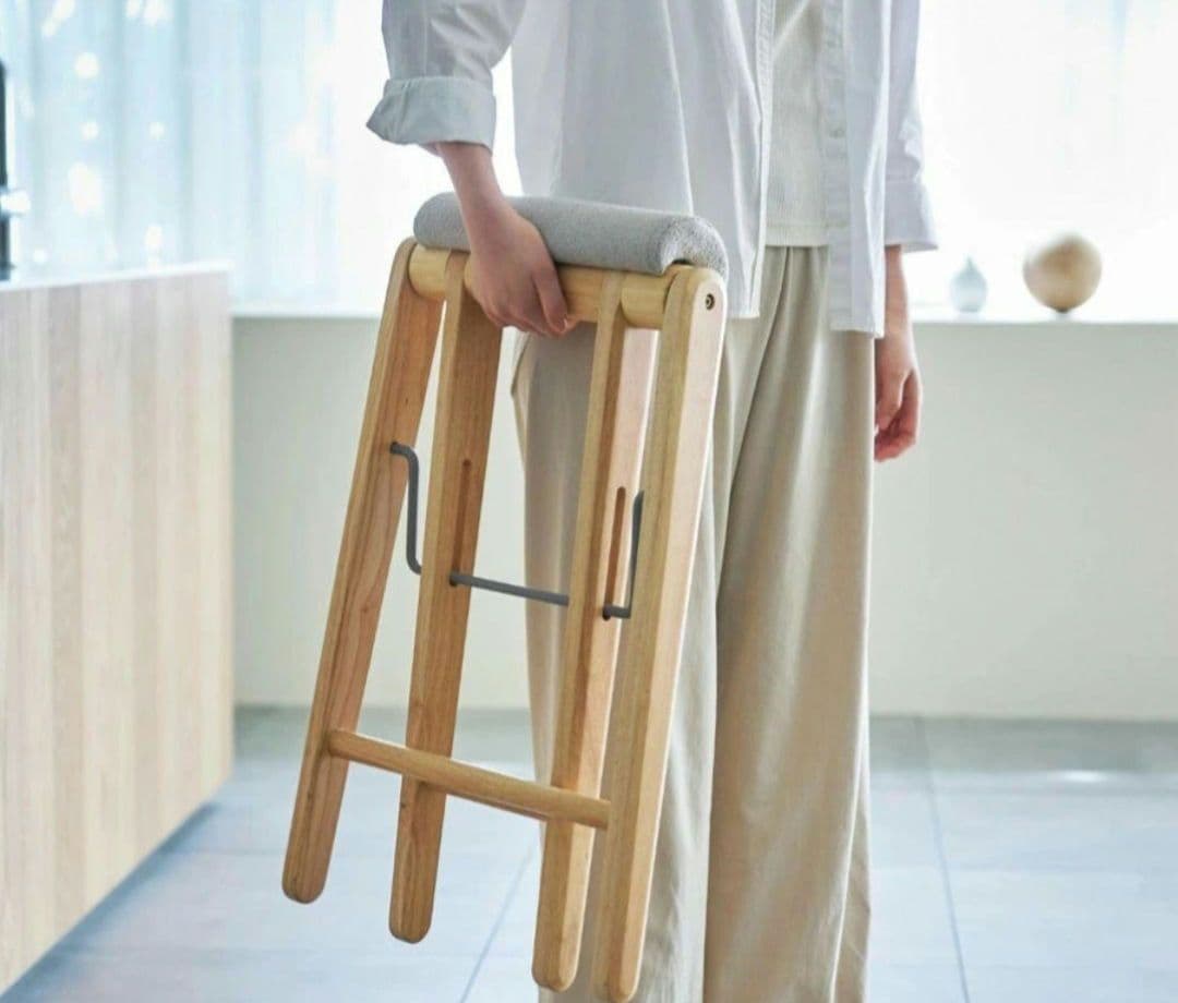 木製折りたたみスツール・クッション付き