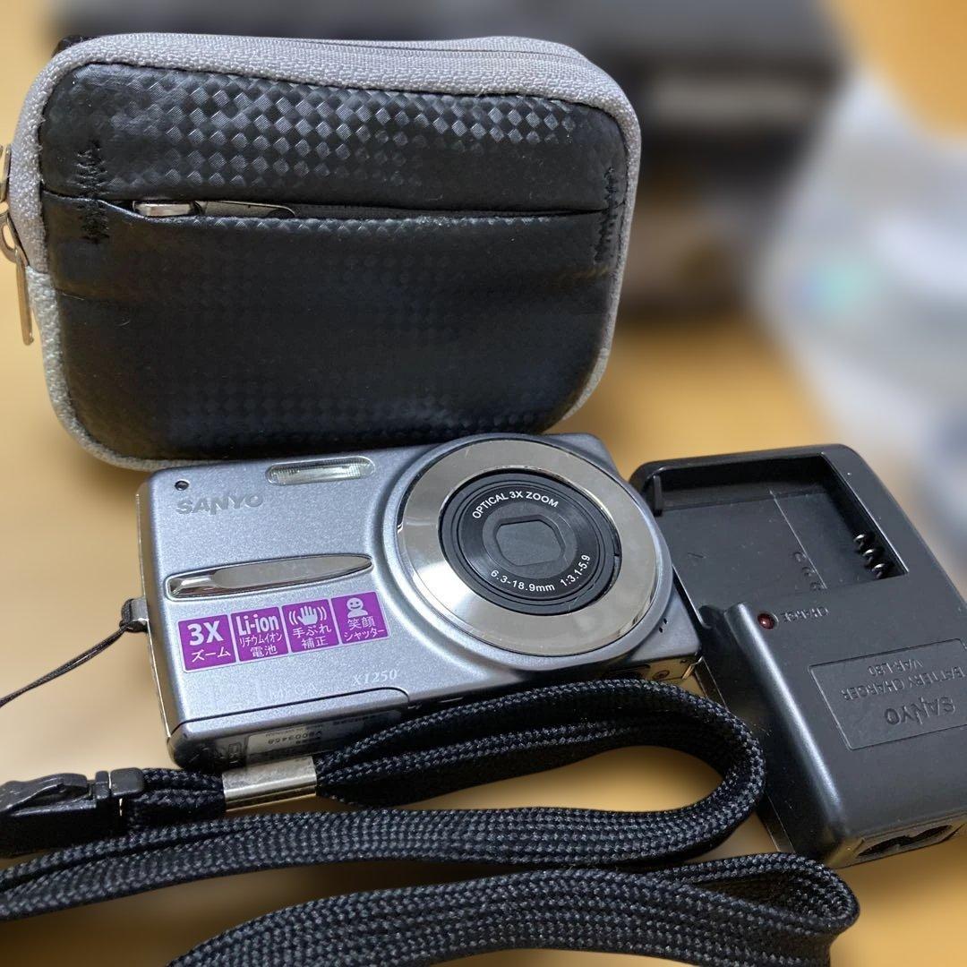 SANYO DSC-X1250 12メガピクセルデジタルカメラ