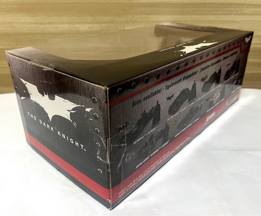 Jada 1/24 バットマン ダークナイト バットモービル & バットマン