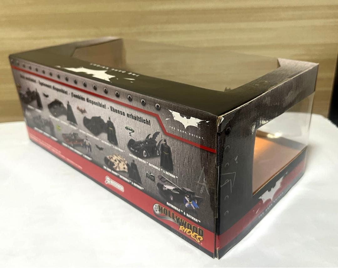 Jada 1/24 バットマン ダークナイト バットモービル & バットマン