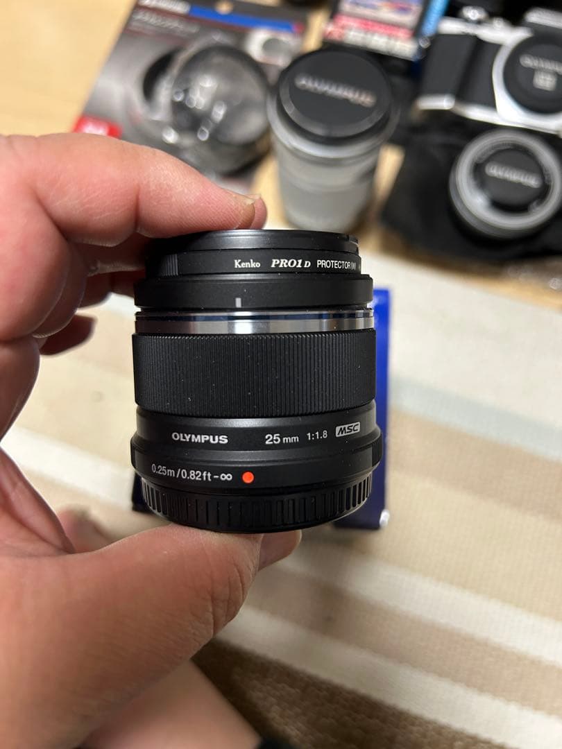 オリンパスE-M10 Mark II M.ZUIKO 25mm f1.8他