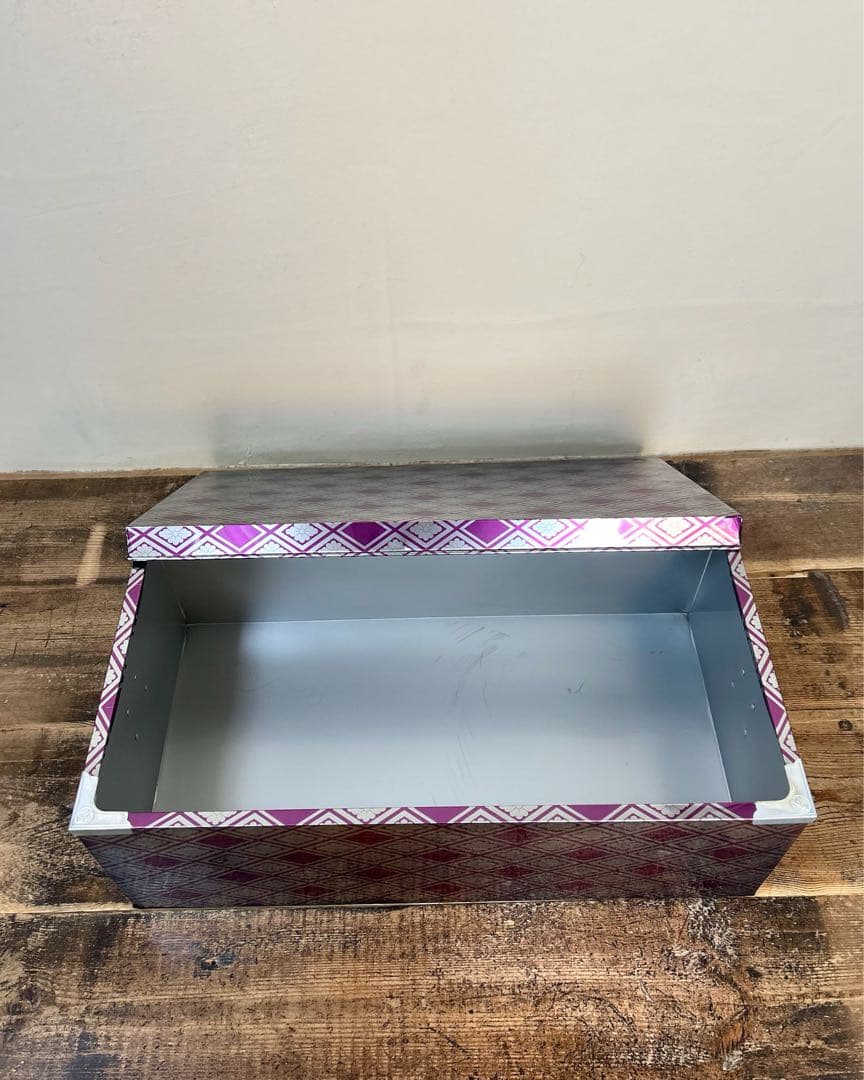 レア 美品 昭和 レトロ ブリキ 収納箱 2個セット 紫 菱柄 留め具付き