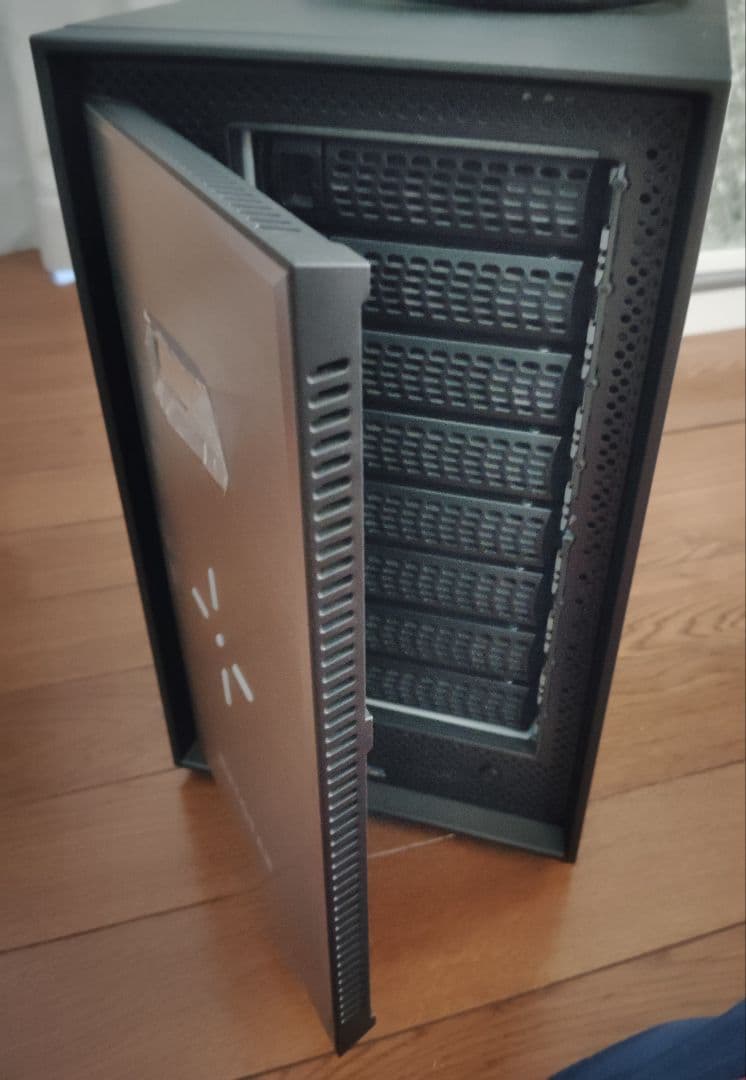 NETGEAR ReadyNAS 628X　外付けハードディスク