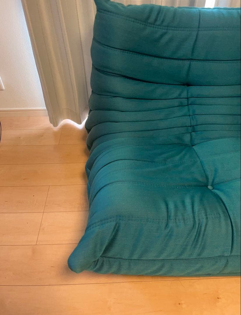 Ligne Roset ターコイズソファ