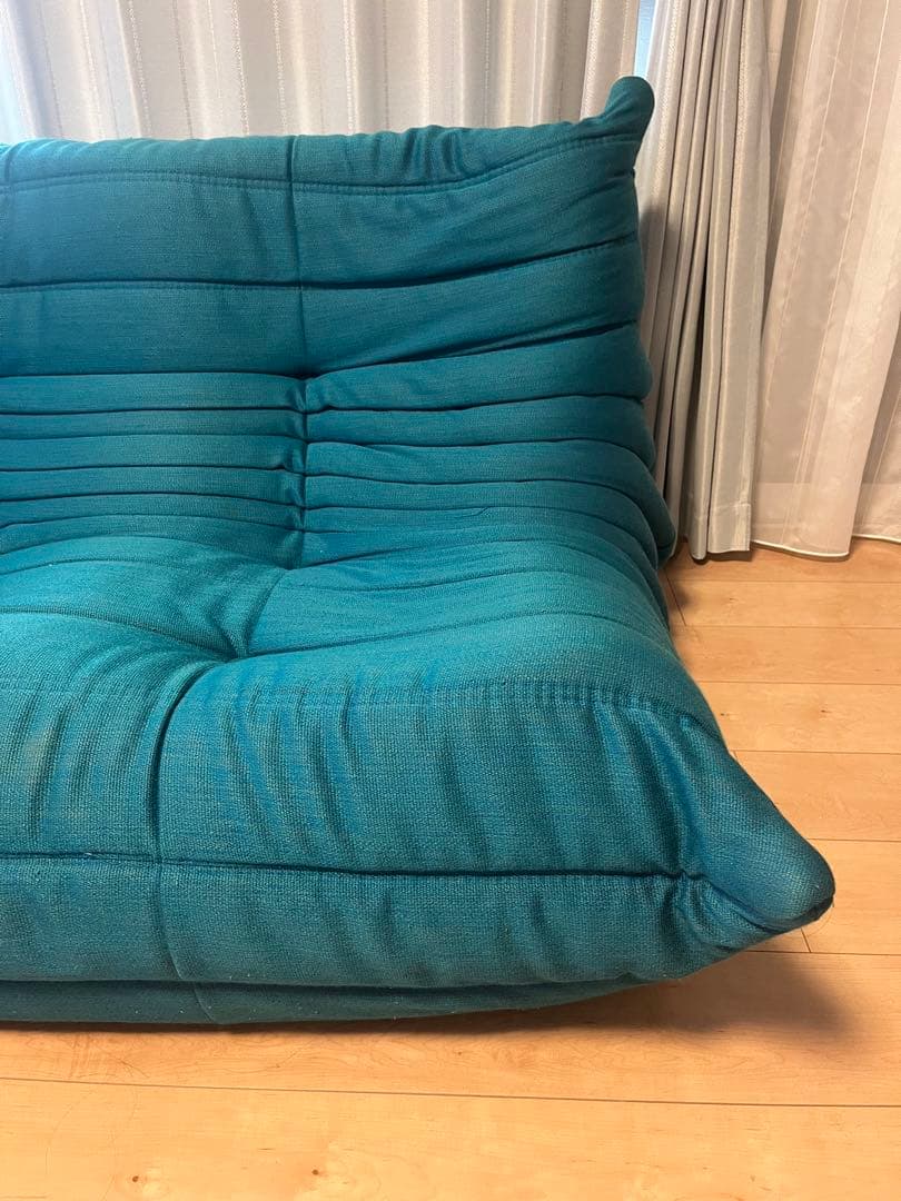 Ligne Roset ターコイズソファ