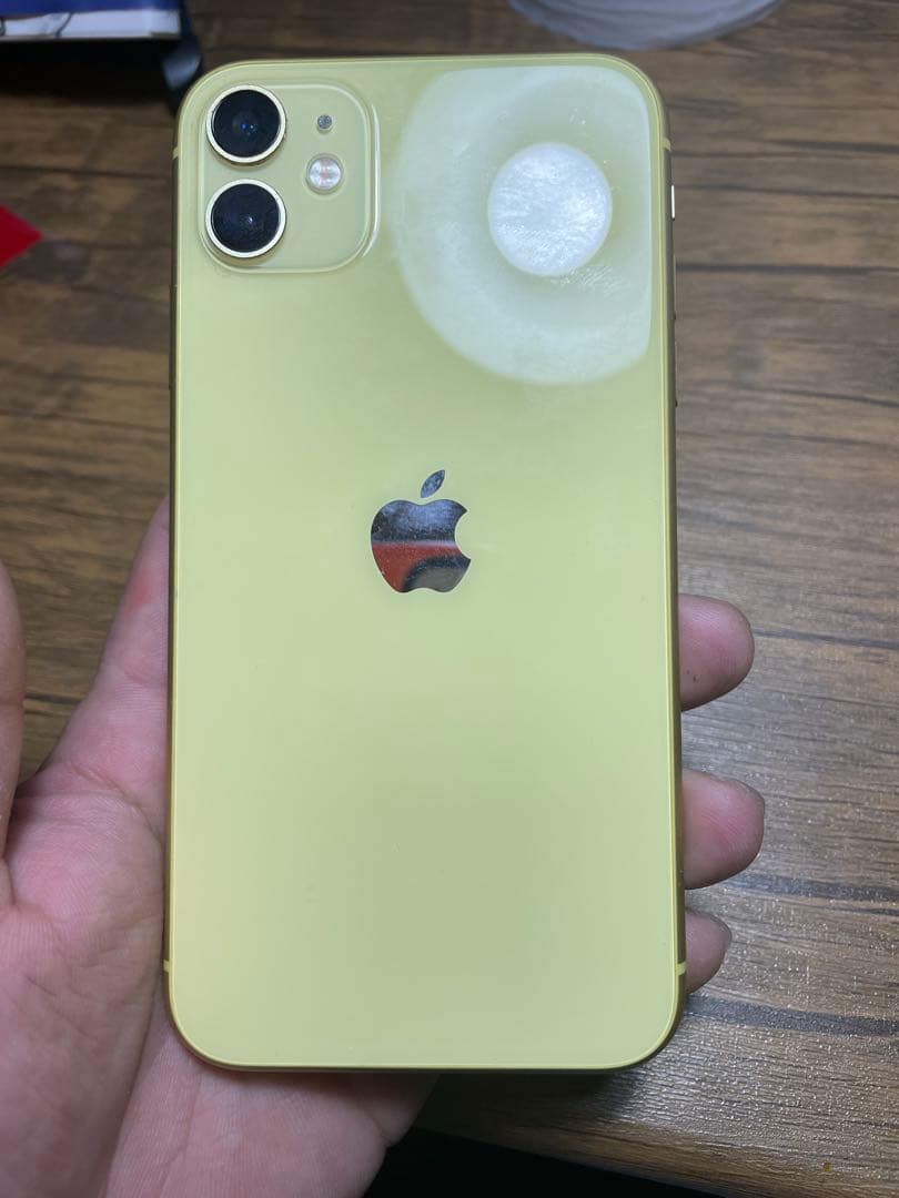 Apple iPhone 11 64GB イエロー 画面割れ