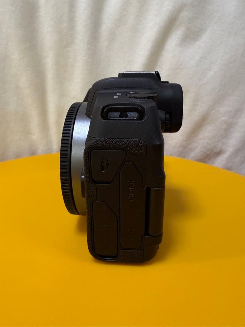 美品Canon EOS RP フルサイズミラーレス一眼