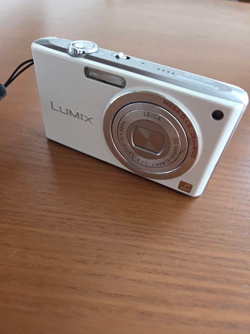 Panasonic LUMIX DMC-FX33 シルバー デジタルカメラ
