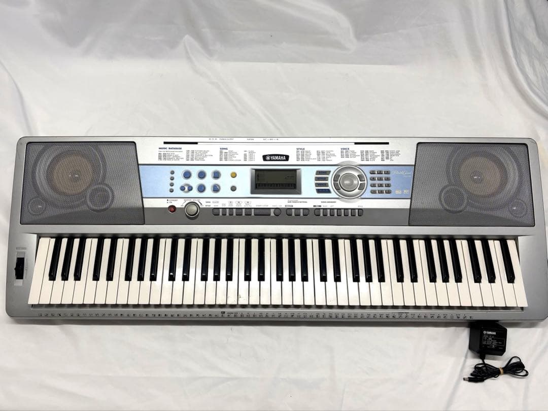 ヤマハ　電子キーボード　全鍵盤音確認済　DGX-200