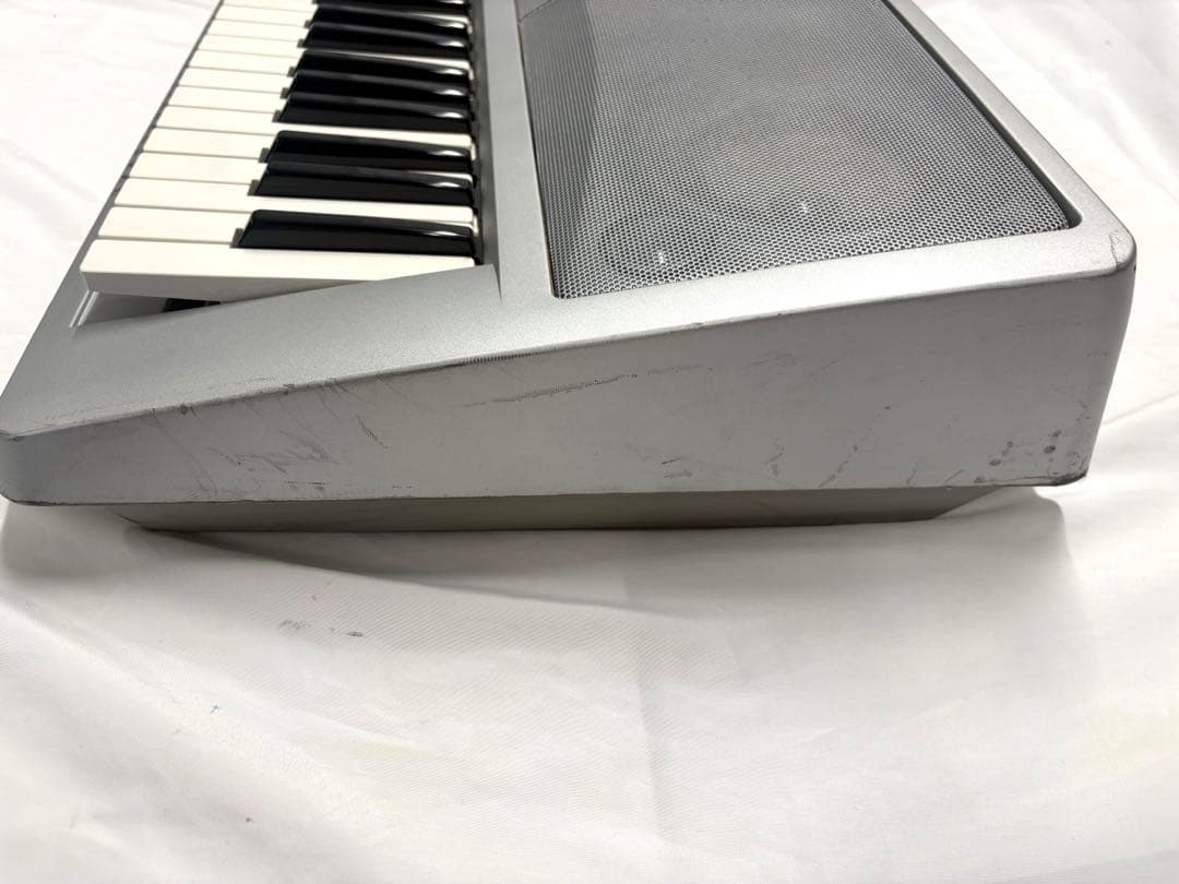 ヤマハ　電子キーボード　全鍵盤音確認済　DGX-200