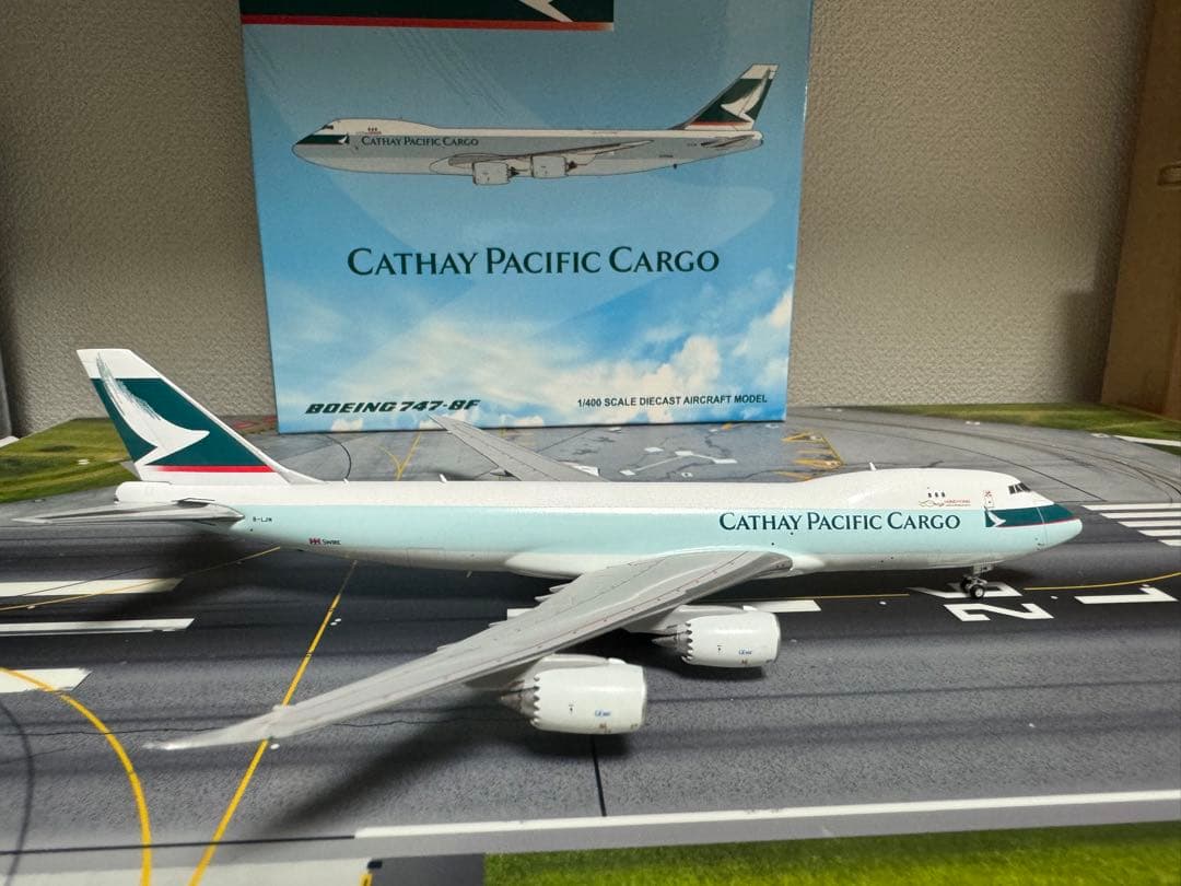 Cathay Pacific Cargo 747-8F 1/400 キャセイ