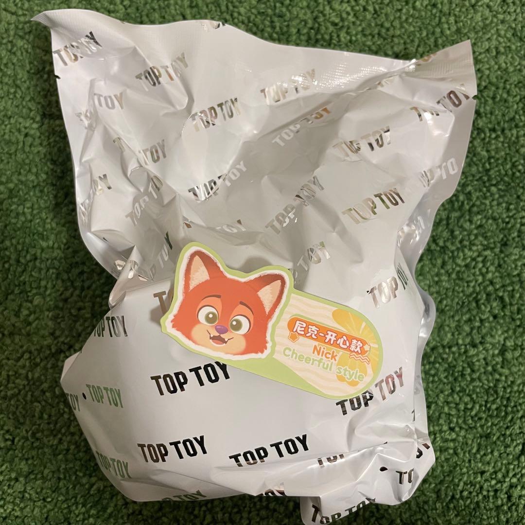 TOP TOY ズートピア クロウハウザー ニック　ジュディスマホホルダー未開封